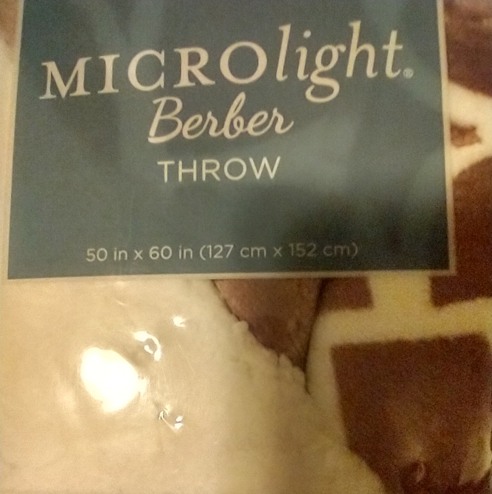 Comfort Bay Microlight Berber  Soft Throw Blanket - Picture 7 of 8